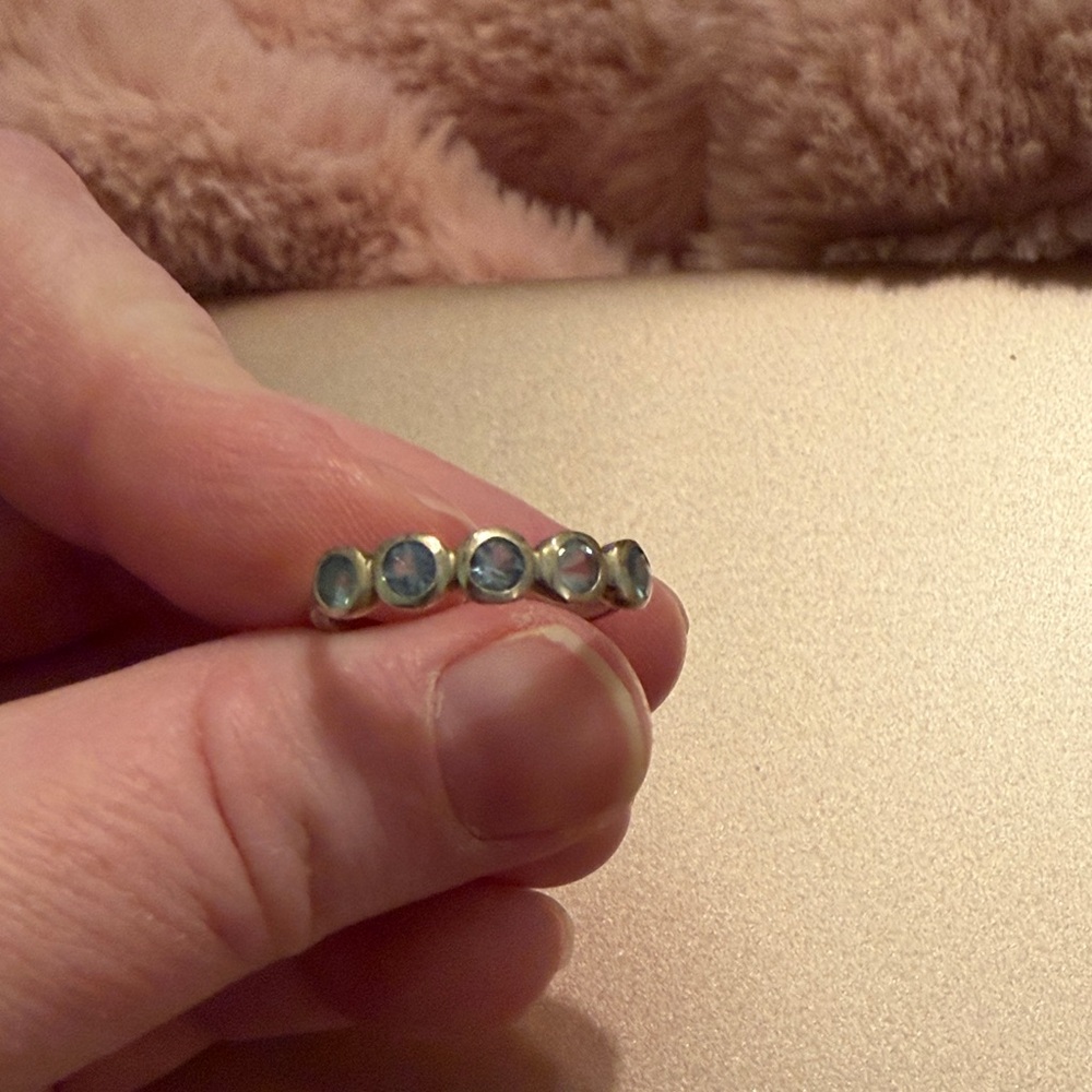 Chic Silver Ring with Blue Accents